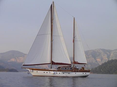 21M Epoxy Hull, 4 Cabins Yacht