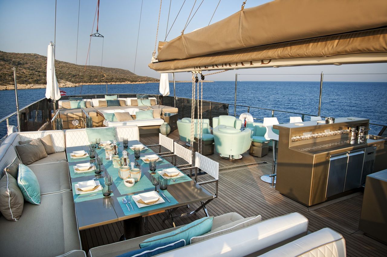34m Composite Hull Luxury Yacht - immagine 3