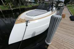 Astondoa 377 Coupe Outboard - resim 9