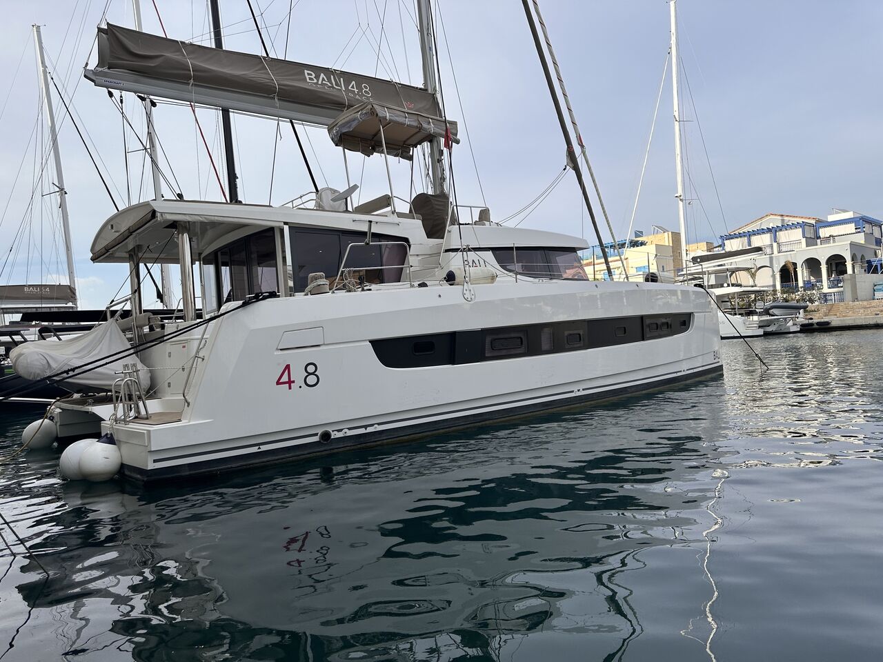 Bali 4.8 (sailboat) for sale