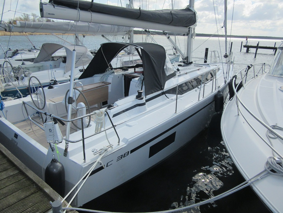 Bavaria C 38 (sailboat) for sale