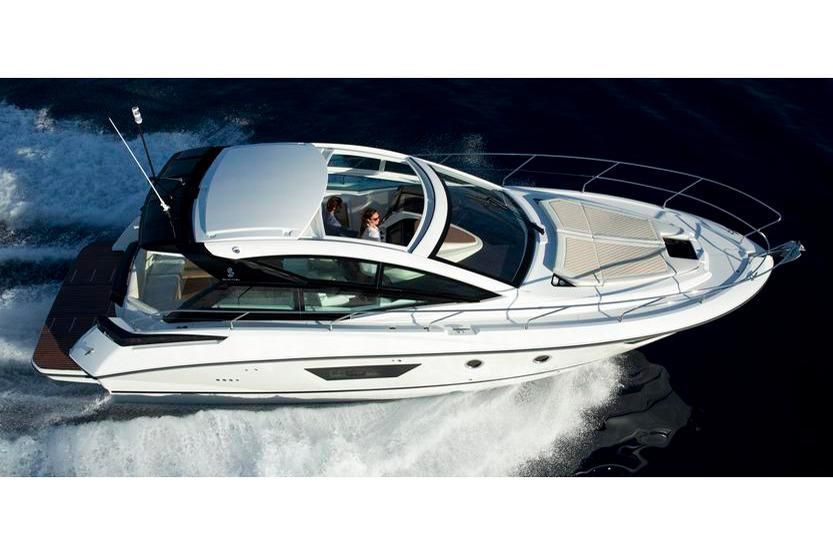 Bénéteau Gran Turismo 40 (powerboat) for sale