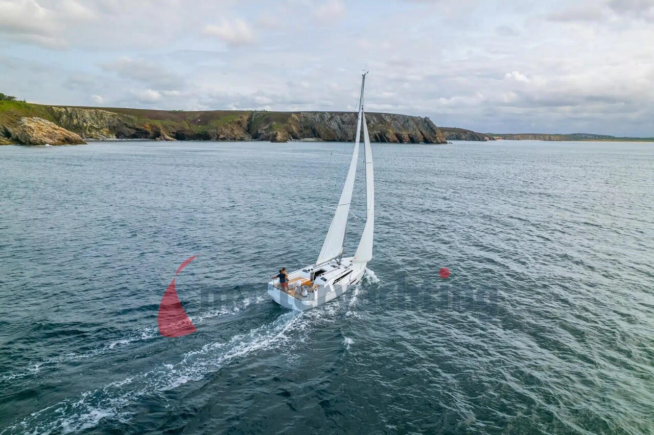 Bénéteau Océanis 37.1 (sailboat) for sale