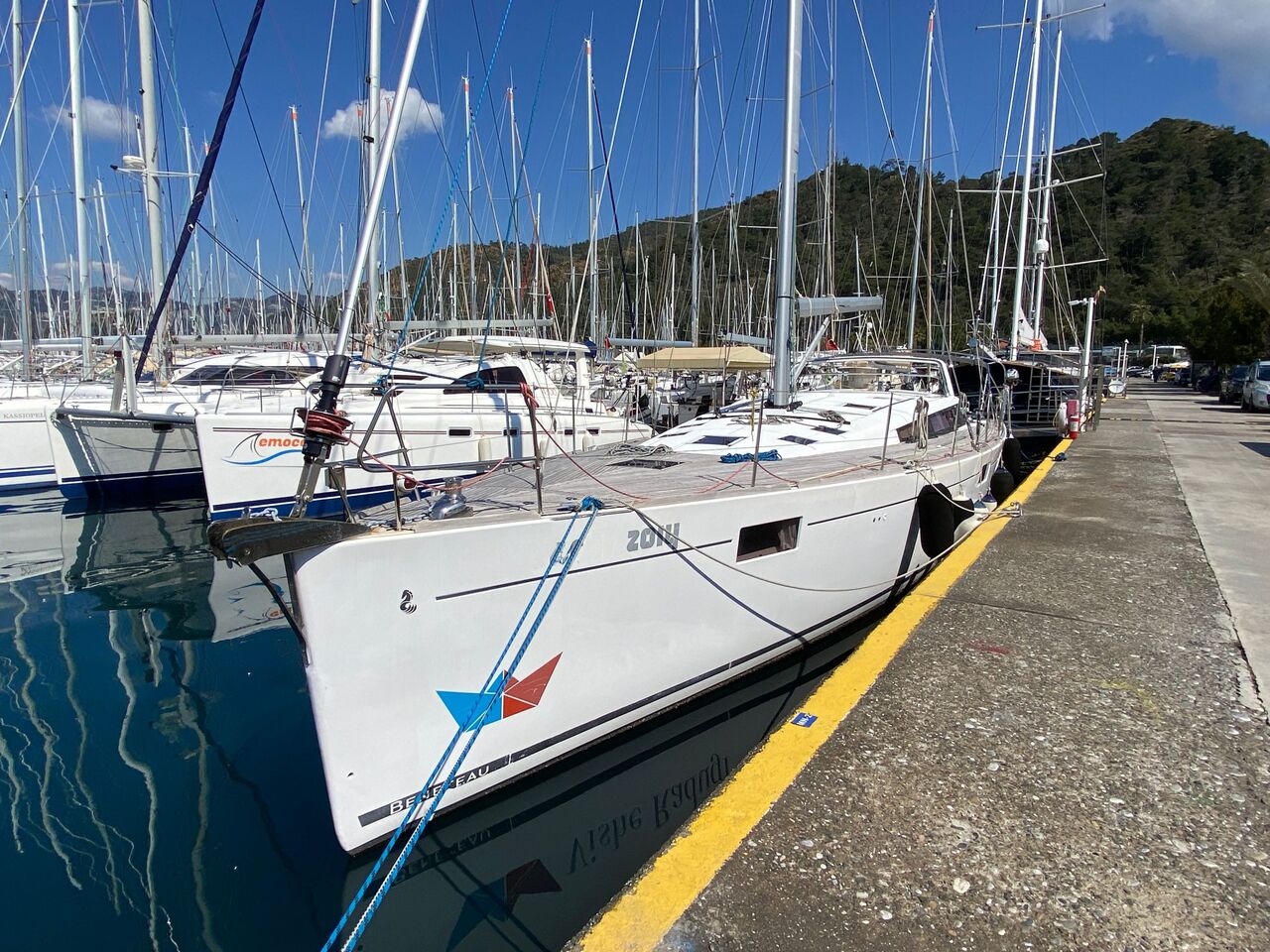 Bénéteau Sense 55 (sailboat) for sale