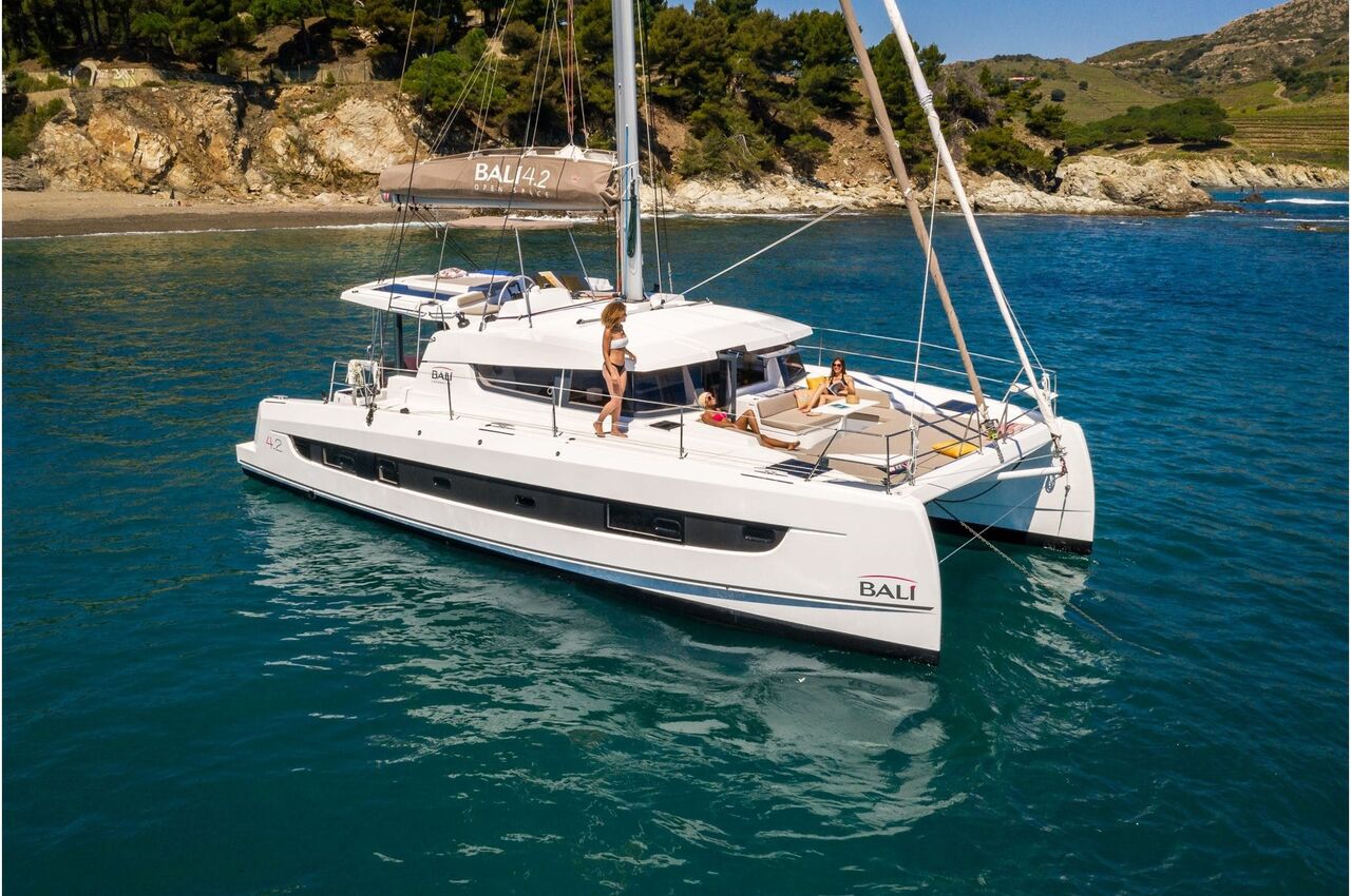 Catana Bali 4.2/A.Cond/Watemaker/Generador/4 (sailboat) for sale