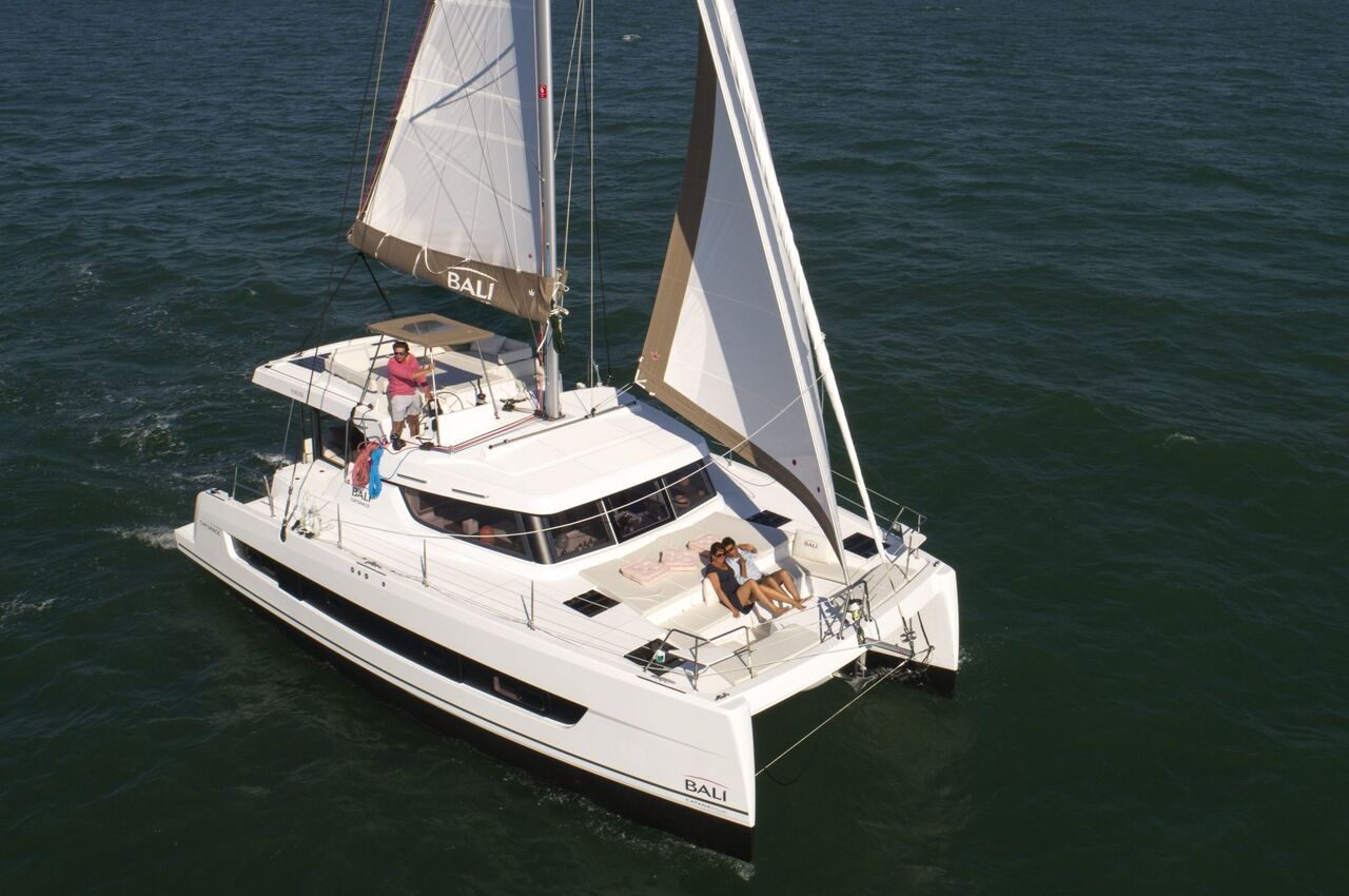 Catana Bali Catspace/A.Cond/Watemaker/Generador/4 (sailboat) for sale