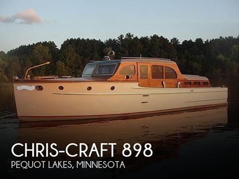 Chris-Craft 898 Sedan Cruiser