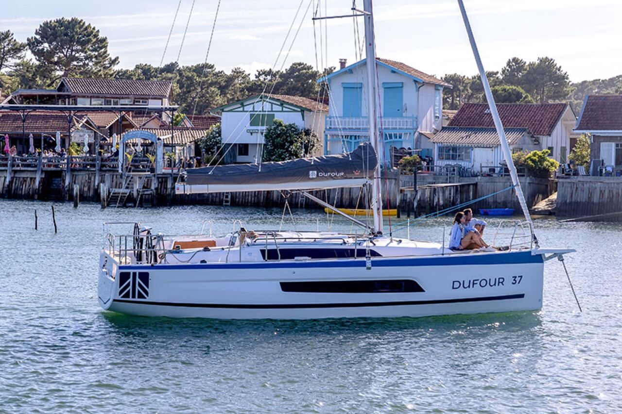 Dufour 37 (sailboat) for sale