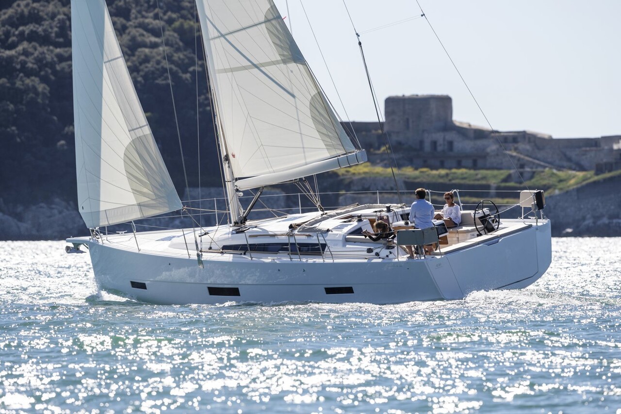 Dufour 430 Grand Large DEMO (sailboat) for sale