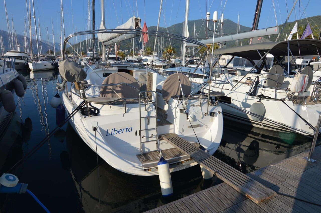 Elan Impression 434 (sailboat) for sale