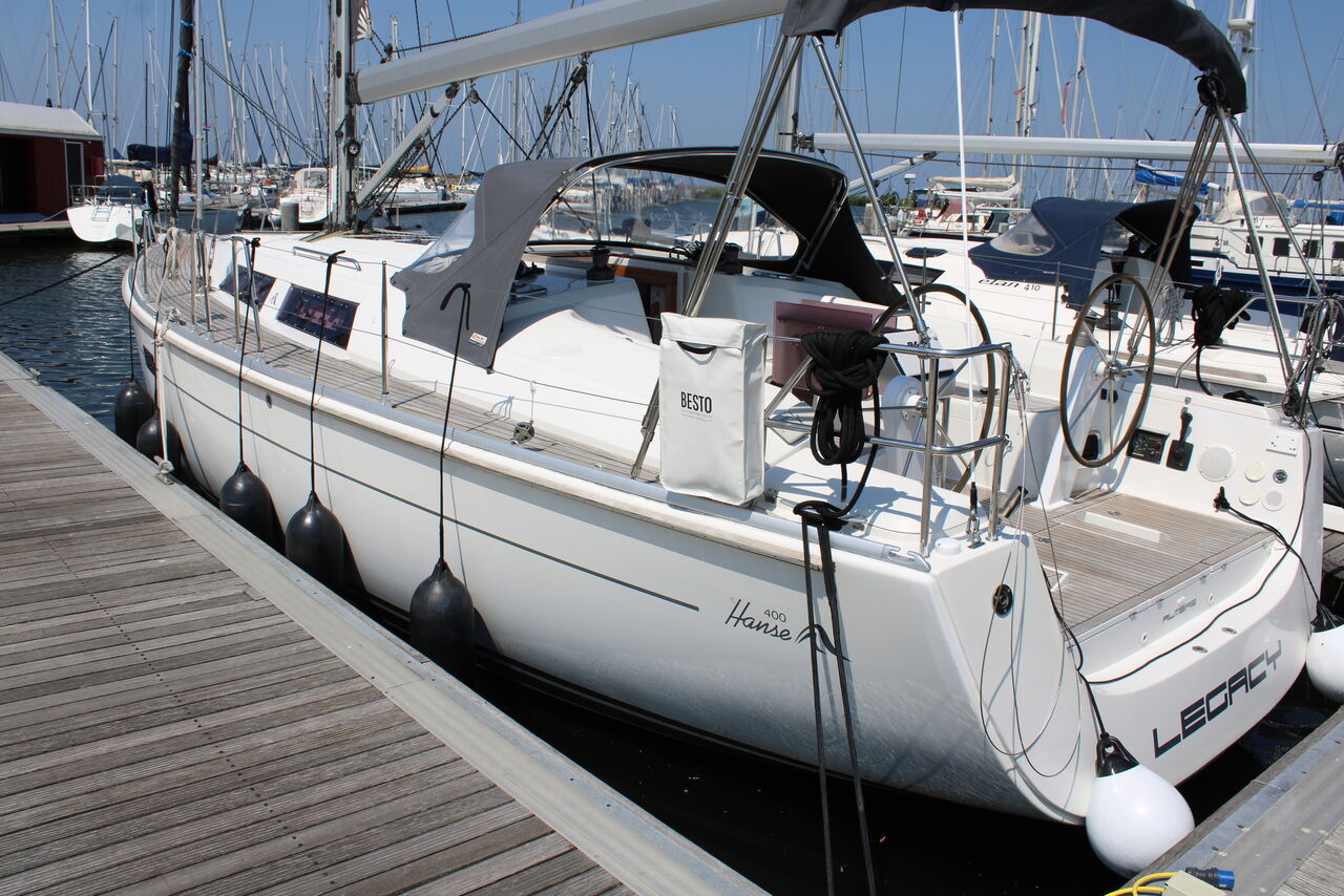 Hanse 400 (sailboat) for sale
