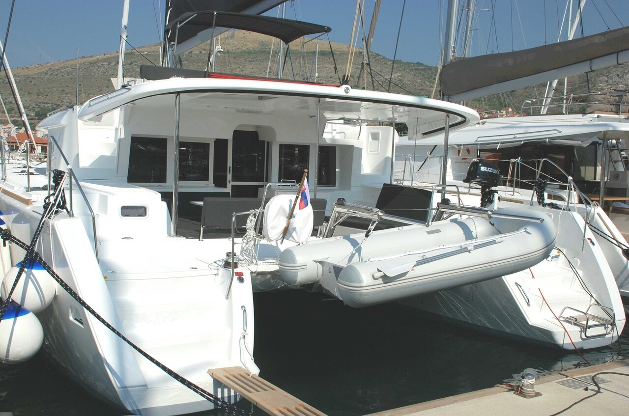 Lagoon 450 F (sailboat) for sale