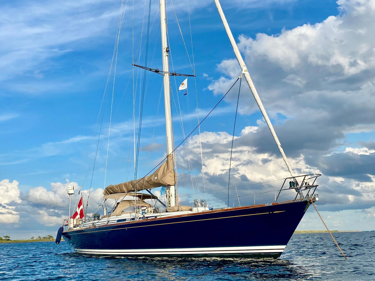 Nautor's Swan 68 (sailboat) for sale