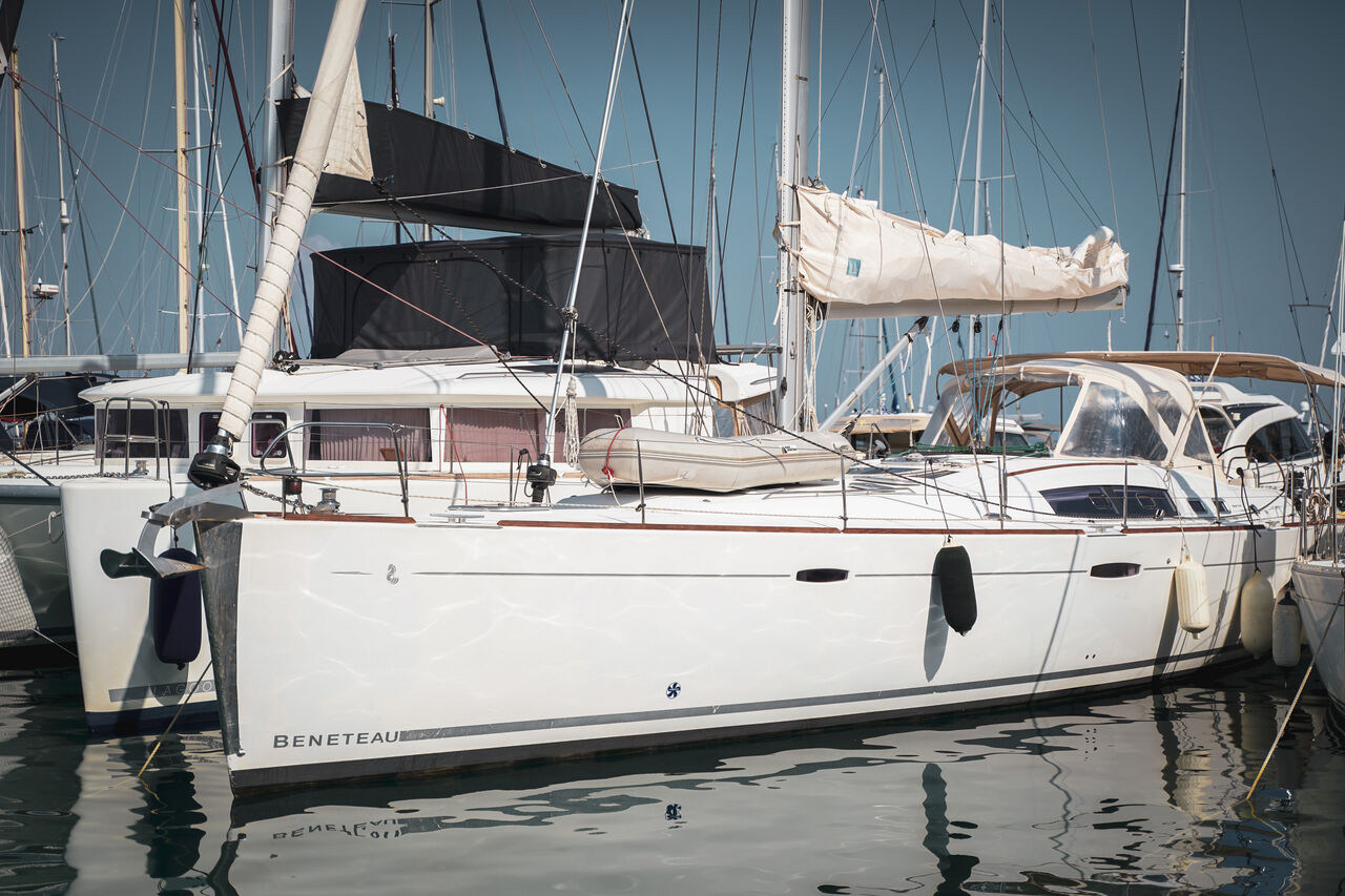 Océanis 54 (sailboat) for sale
