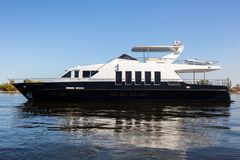 Steel Yacht Pearl of the Dnieper - image 1
