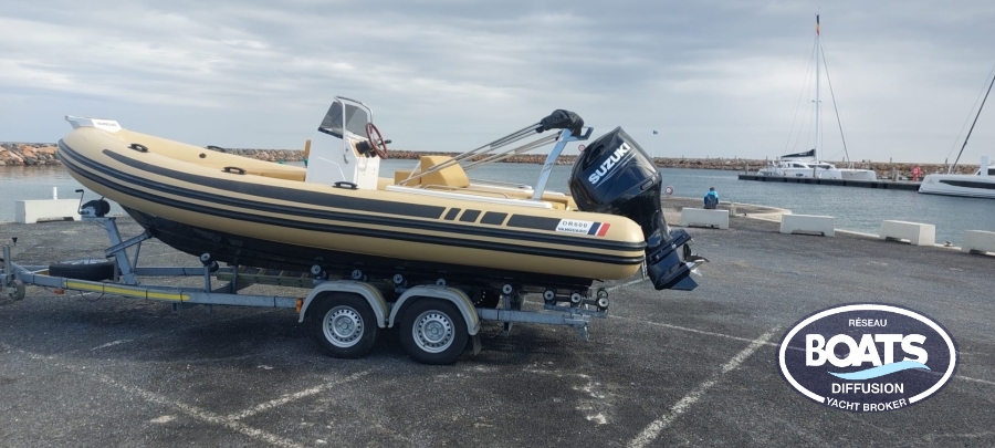 Vanguard DR 600 (powerboat) for sale
